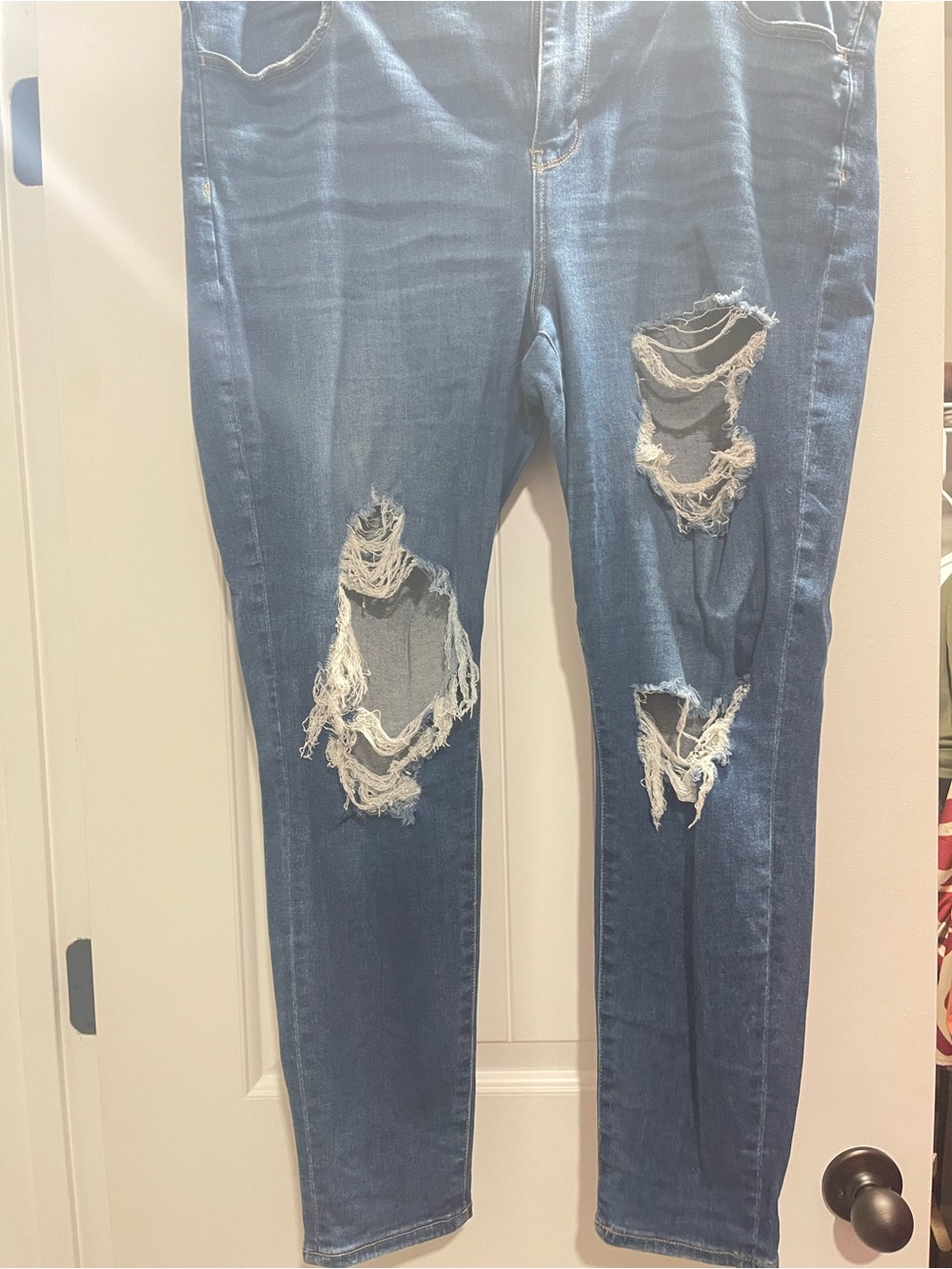 American Eagle Outfitters Women’s Skinny Ripped Dark Blue Jeans